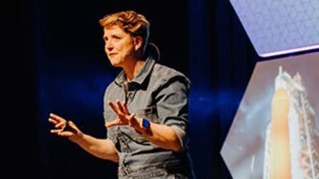 UITVERKOCHT – Hetty Helsmoortel