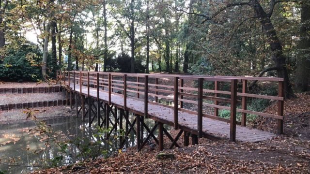 Nieuwe wandelbrug